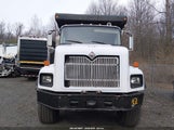 International  5600I 1HTXHAXT83J067041 снимка