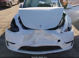 Tesla Model Y Long Range Dual Motor Rear-Wheel Drive 7SAYGDED4SF280126 photo