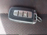 Hyundai Veloster Base W/Red/Black KMHTC6AD3CU058170 снимка