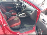 Hyundai Veloster Base W/Red/Black KMHTC6AD3CU058170 снимка