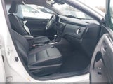 Toyota Corolla Xle 5YFBURHE9JP740817 снимка