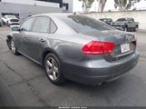 Volkswagen Passat 1.8T S 1VWAT7A3XFC008169 снимка