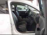 Chevrolet Equinox Premier 2GNAXWEXXJ6316112 photo
