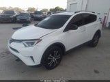 Toyota Rav4 Le JTMZFREV3JD115670 снимка
