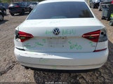Volkswagen Passat 1.8T R-Line 1VWDT7A39HC065639 снимка