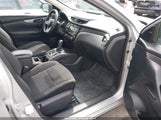 Nissan Rogue Sport S JN1BJ1CR7KW620434 fotografie