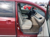 Toyota Sienna Le 8 Passenger 5TDKK3DC3GS736480 снимка