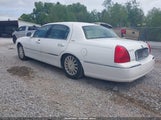 Lincoln Town Car 1LNHM81W54Y620046 снимка