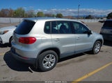 Volkswagen Tiguan S WVGAV7AX4CW523092 снимка