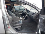 Volvo S60 T5/T5 Platinum/T5 Premier/T5 Premier Plus YV1612FS3D2175472 снимка