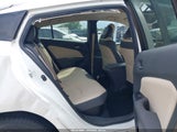 Toyota Prius Four JTDKARFU6G3014014 снимка