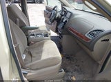 Chrysler Town & Country Touring 2A4RR5DG8BR721946 снимка