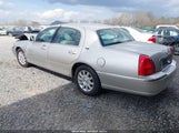 Lincoln Town Car Signature Limited 2LNBL8CV7BX750663 fotografie
