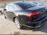 Volkswagen Passat 1.8T S 1VWAT7A37HC034442 снимка