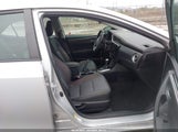 Toyota Corolla Le 2T1BURHE0JC028194 снимка