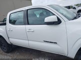 Toyota Tacoma Sr 5TFAX5GN9JX125148 fotografie