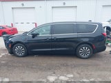 Chrysler Pacifica Hybrid Touring L 2C4RC1L79NR120180 снимка