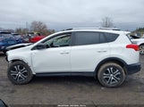 Toyota Rav4 Le JTMBFREV8FD119612 снимка