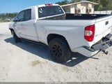 Toyota Tundra Limited 5.7L V8 5TFBW5F12HX617620 fotografie