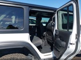 Jeep Wrangler 4-Door Rubicon 4X4 1C4RJXFGXRW272423 fotografie