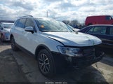 Volkswagen Tiguan 2.0T Se/2.0T Se R-Line Black/2.0T Sel 3VV3B7AXXLM092801 fotografie