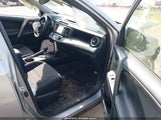 Toyota Rav4 Xle JTMRFREV3JJ241240 снимка