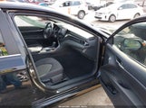 Toyota Camry Le 4T1C11AK1RU230812 fotografie