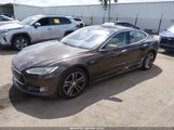 Tesla Model S P85 5YJSA1H15EFP61043 fotografie