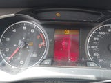 Audi A4 2.0T Premium WAUAFAFL5BN026073 снимка