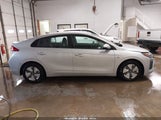 Hyundai Ioniq Hybrid Blue KMHC65LC3JU100307 photo
