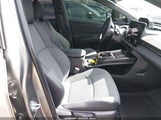 TOYOTA BZ XLE JTMBDAFB6TJ****** снимка