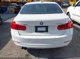 BMW 330I xDrive WBA8D9C52JA607514 снимка