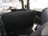 Jeep Wrangler Sport S 4X4 1C4GJXAG7KW598135 fotografie
