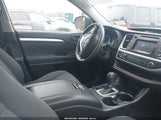 Toyota Highlander Le 5TDBZRFH6KS951853 снимка