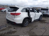 Toyota Highlander Xle 5TDJZRFH9KS584829 снимка
