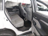 Toyota Highlander Xle 5TDJZRFH9KS584829 снимка