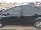Toyota Prius C Two JTDKDTB33G1120126 снимка