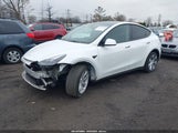 Tesla Model Y 7SAYGAEE8PF689194 fotografie
