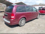 Chrysler Town & Country Touring 2A8HR54P88R666059 fotografie