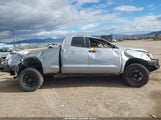 Toyota Tundra Grade 4.6L V8 5TFUM5F12BX019162 fotografie