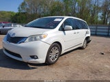 Toyota Sienna Xle Premium 8 Passenger 5TDYK3DC6FS579794 photo