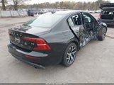 Volvo S60 T5 Momentum 7JR102FK2LG043339 fotografie