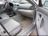 Toyota Camry Le 4T1BF3EK4BU183946 снимка
