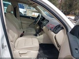 Volkswagen Tiguan Se WVGAV7AX3CW546931 photo