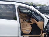 Porsche Macan WP1AA2A51JLB02574 photo