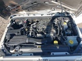 Jeep Wrangler Unlimited Sport 4X4 1C4BJWDG8HL732208 fotografie