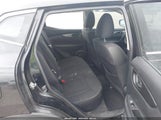 Nissan Rogue Sport S JN1BJ1CPXJW195868 снимка