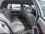 Cadillac Fleetwood Chassis 1G6DW5274PR718179 fotografie