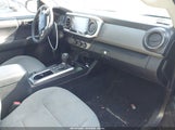 Toyota Tacoma Sr5 3TYRX5GN5NT036518 photo