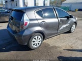 Toyota Prius C Two JTDKDTB31D1045177 снимка